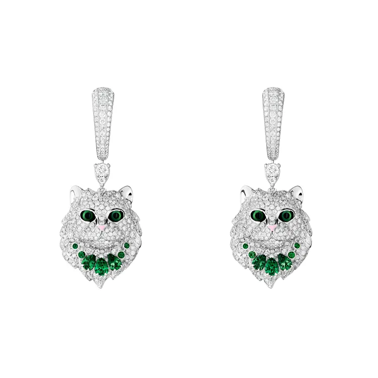 Animaux
動物系列
Wladimir
貓咪吊墜耳環，266萬元。品牌提供
