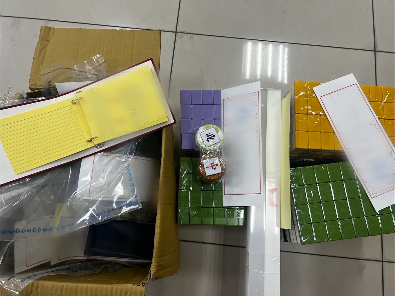 警方查获相关证物。警方提供