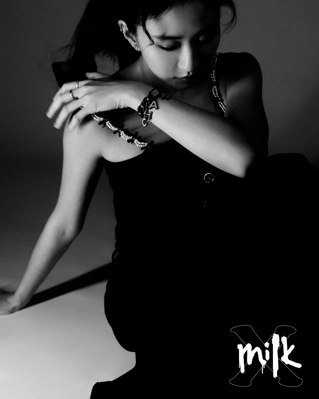 9m88拍摄《MilkX》封面。《MilkX》Taiwan提供