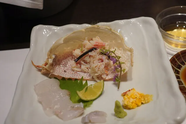 帶子佐海膽。翻攝自tabelog