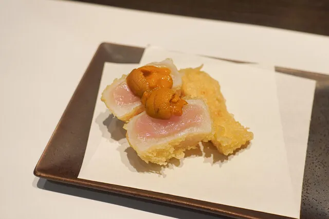 海胆料理让人食指大动。翻摄自tabelog