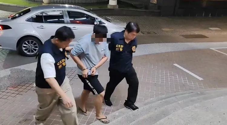 通緝犯遭盤查，開車衝撞逃逸，5小時後被逮。翻攝照片