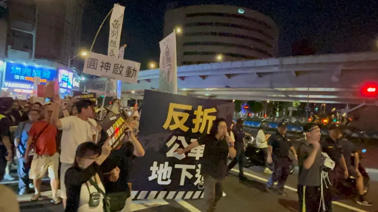 民團發起反對公館圓環走讀。江孟謙攝