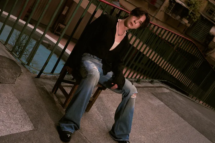 陳勢安苦練台語發音，唱出虐戀的痛楚。索尼音樂提供