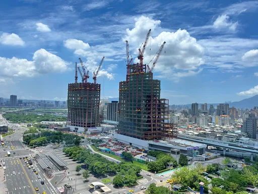 柯文哲惊讶「双子星盖这么慢」 高嘉瑜:庆幸没成烂尾楼