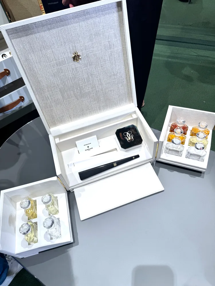 專業香氛顧問將透過「香氛探索盒」，引導賓客從四大香調與六大香氛原精中探索自我。張家玲攝