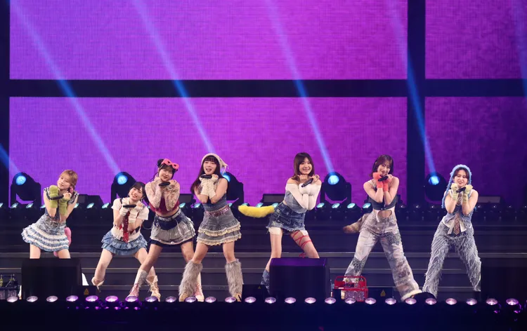 BEYOOOOONDS」（超越少女組）可愛賣萌。莊宗達攝