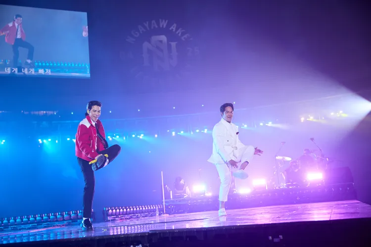 蕭敬騰與林智勝一起熱舞。喜鵲娛樂提供