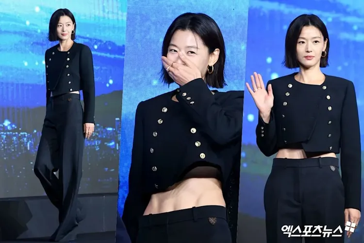 《暴風圈》記者會上，全智賢大秀腹肌線條！翻攝엑스포츠뉴스