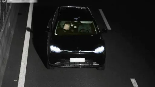 駕駛座沒人「車輛自駕20分鐘」 他副駕睡覺靠這東西騙過系統