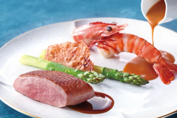 櫻桃鴨胸｜炙燒大明蝦。業者提供