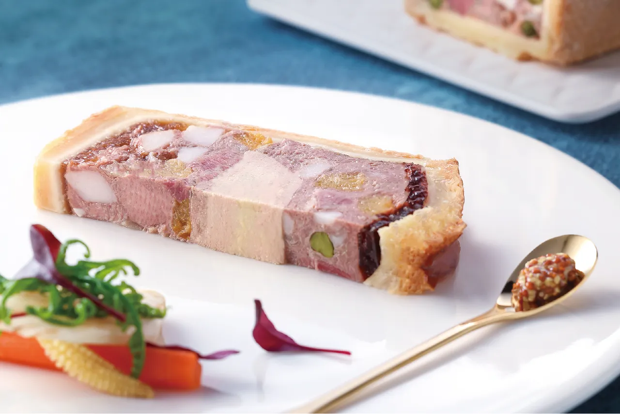 酥皮肉冻派|鸭肝、牛舌、开心果。业者提供
