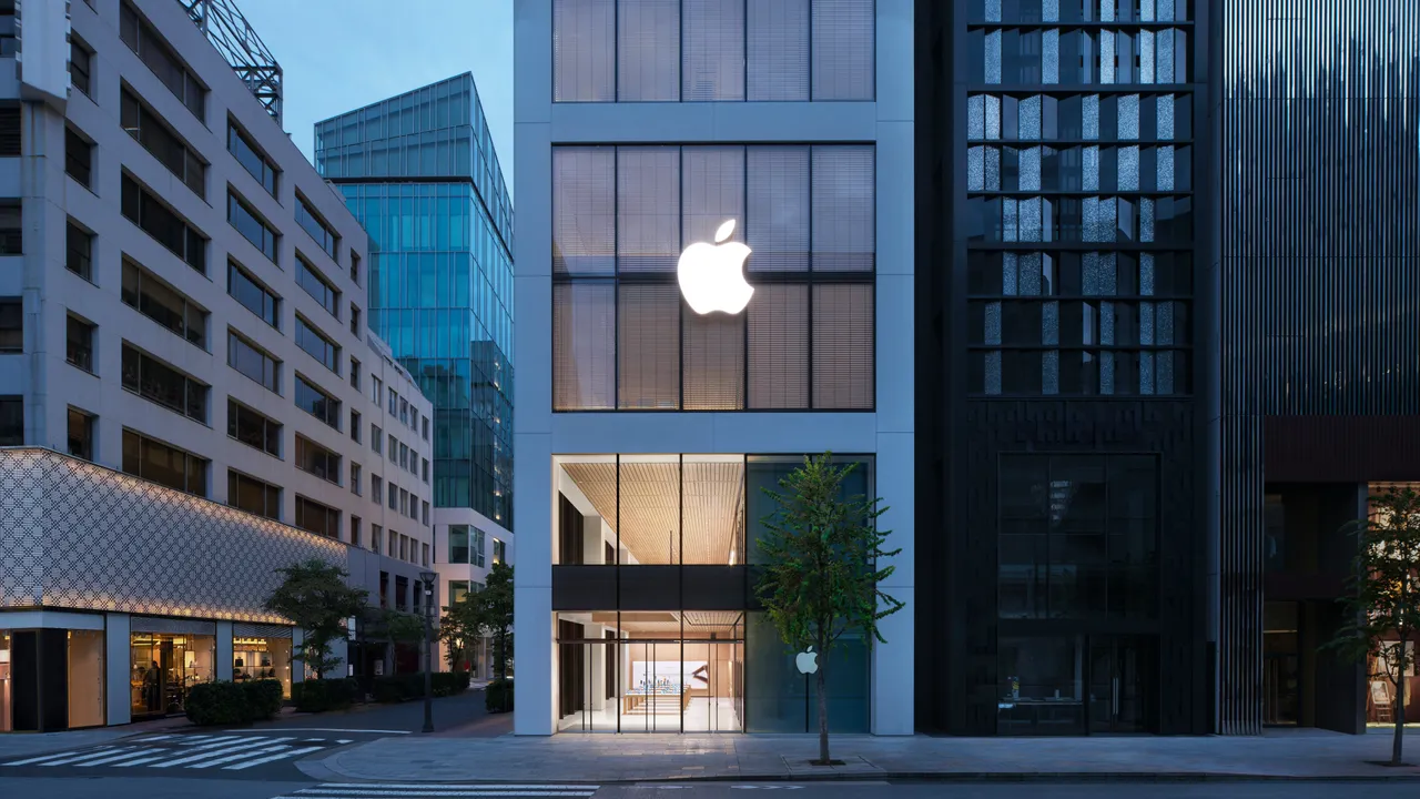 Apple 银座零售店重新开幕,这里也是Apple二十多年前在日本展开零售旅程的起点。Apple
