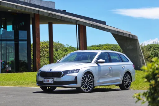 壹蘋試駕|Škoda Octavia Combi 2.0 TSI 4x4 同級唯一四驅旅行車小改款動力再升級