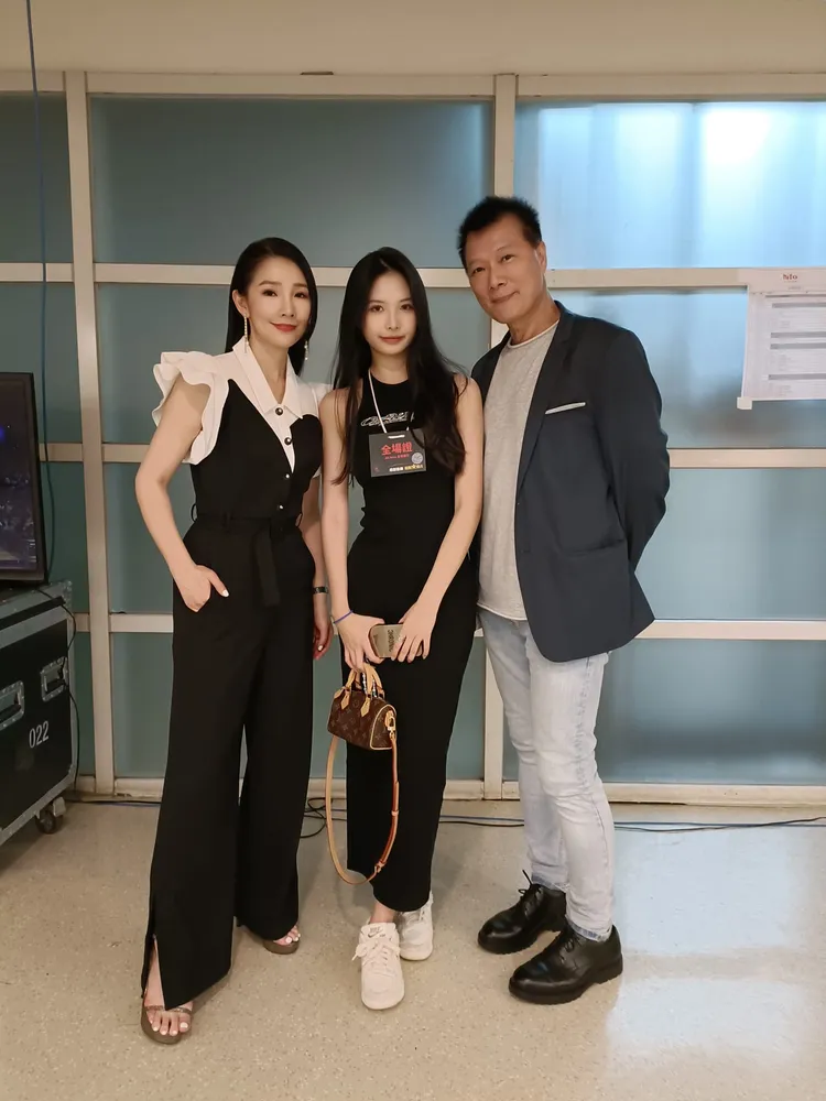 翻攝《蔡詩萍》粉專