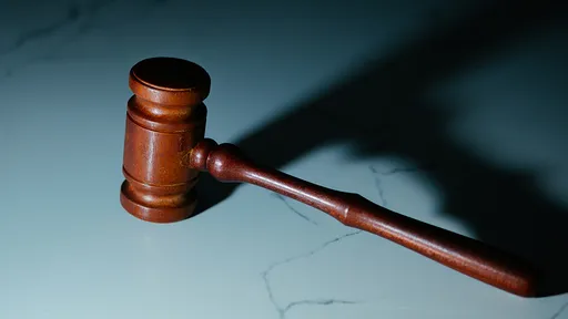 老公7分鐘把老婆打到毀容險死 法官輕判竟稱「理解他為何暴怒」