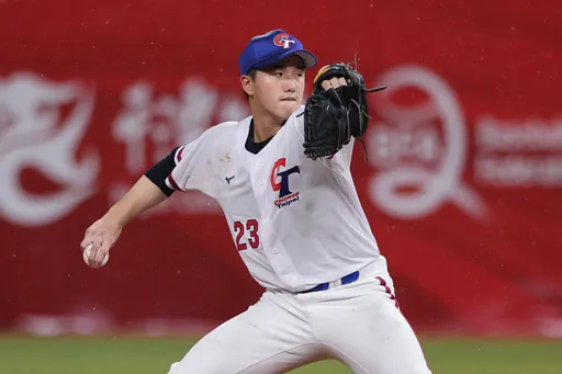 台湾两旅日「少年强投」好猛!张峻玮后援飙158公里火球