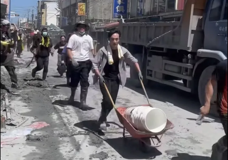 八炯。翻攝自threads