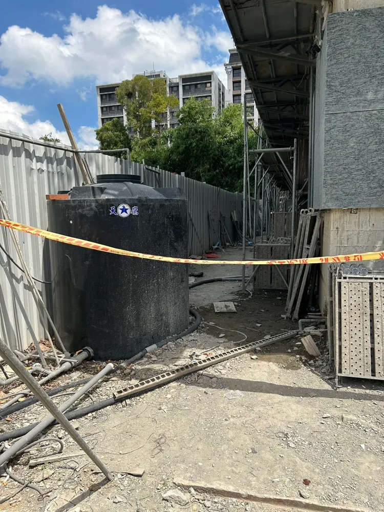 事故現場拉起封鎖線。警方提供