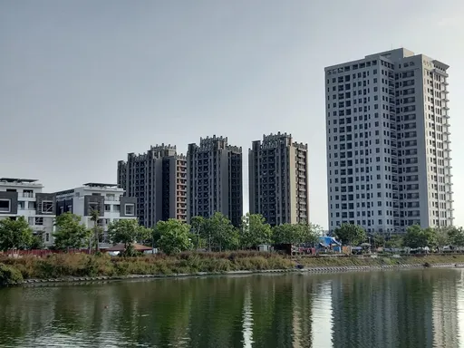 信义房屋从土地标售看房市景气 微热保守带乐观