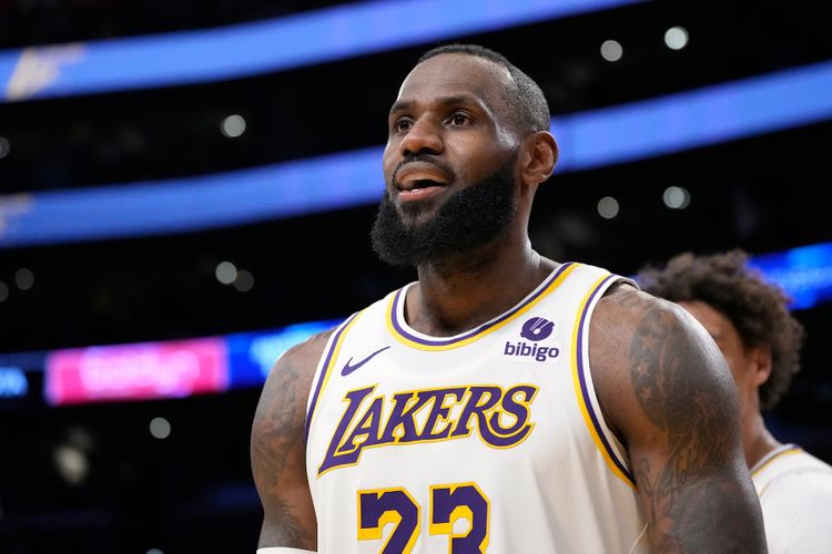 詹皇撰文《人民日報》　預示NBA與中國爭端完全冰釋