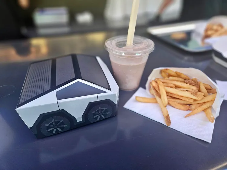 民眾對餐點評價褒貶不一。翻攝自X