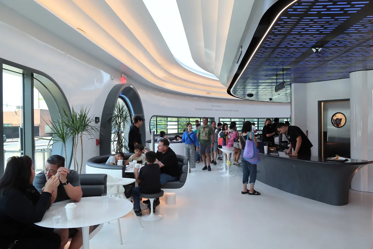 内部用餐空间。路透