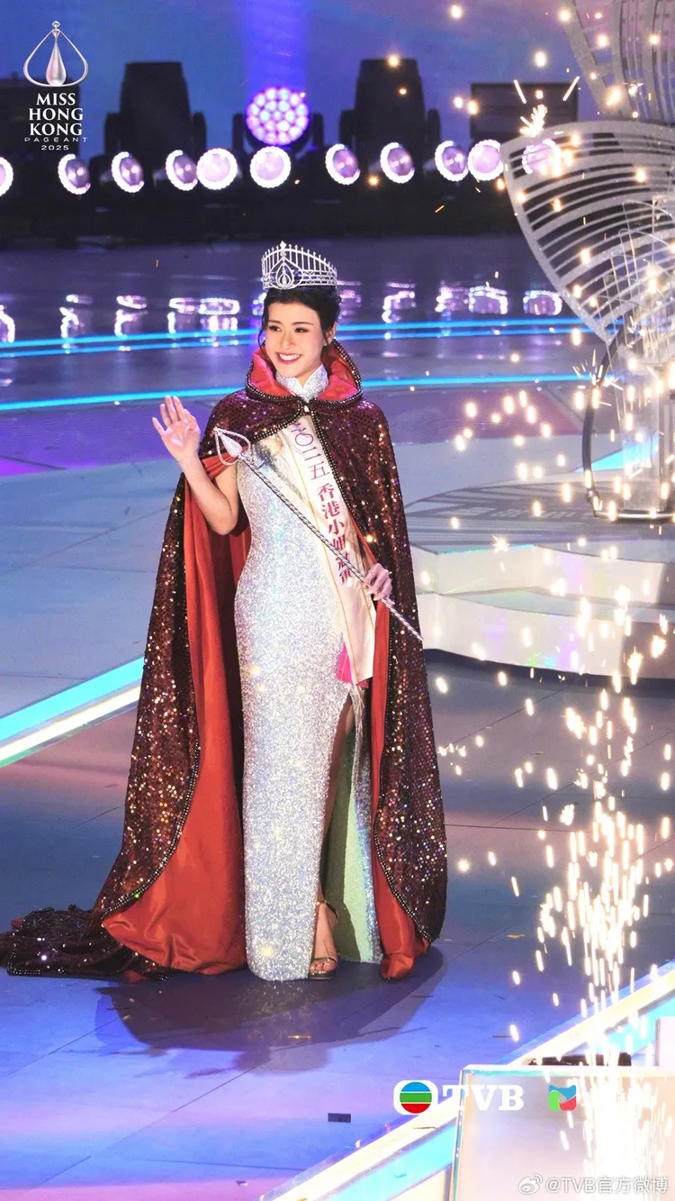 陳詠詩加冕本屆香港小姐冠軍。翻攝TVB官方微博