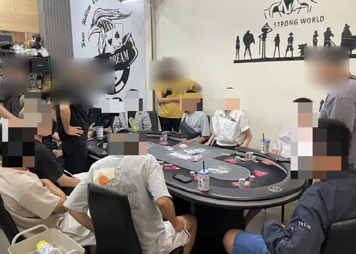 美女荷官發牌!警衝賭場逮16賭客 這局怎算?警妙回「這裡不是公海」