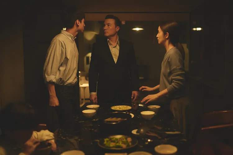 李銘忠在《失明》裡傳統嚴父形象，令觀眾印象深刻。周子娛樂提供