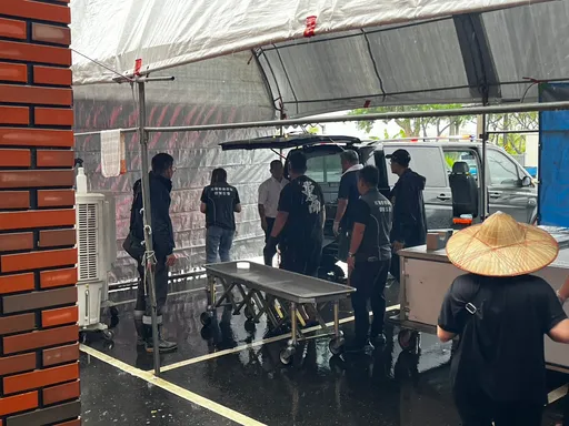 恐怖溢流逃不及!媽媽撥掉拉著的手 兒獨活見母遺體哭斷腸