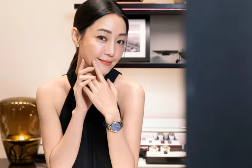 谢欣颖情断交往4年王柏杰 美戴浪琴新月系列新表转换心情