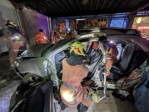 轎車暴撞工地3死1重傷 15歲駕駛失蹤!這地曾傳女警兼職護膚