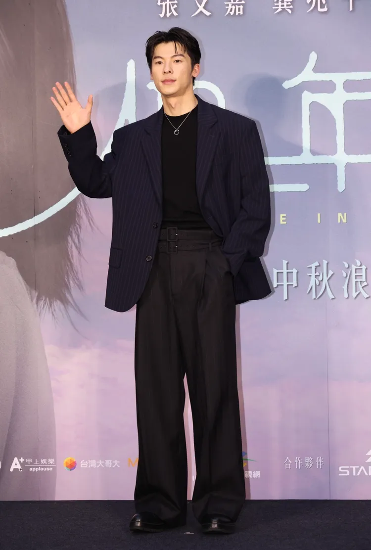 許光漢帥氣出席電影《他年她日》首映會。莊宗達攝