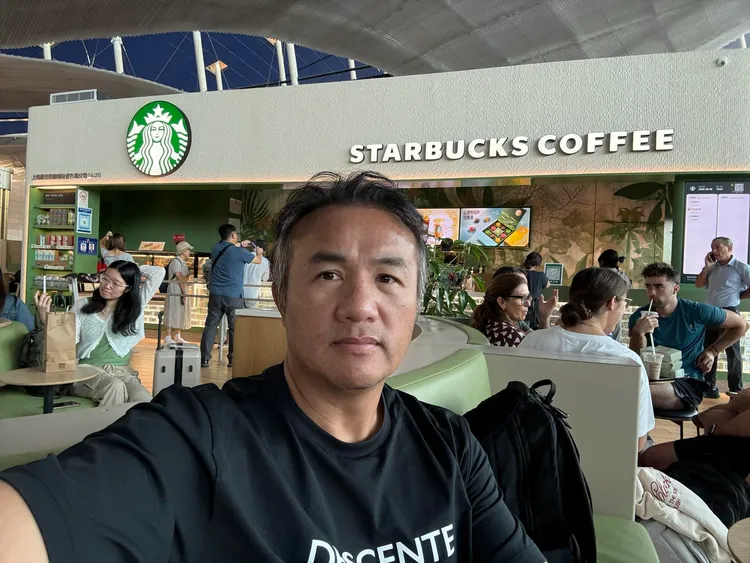 張泰山如今植髮後髮量明顯變多。翻攝自張泰山臉書