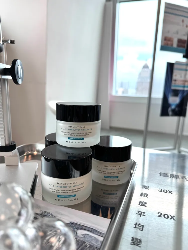 修麗可A.G.E活膚緊緻霜，48ml／7500元。張家玲攝