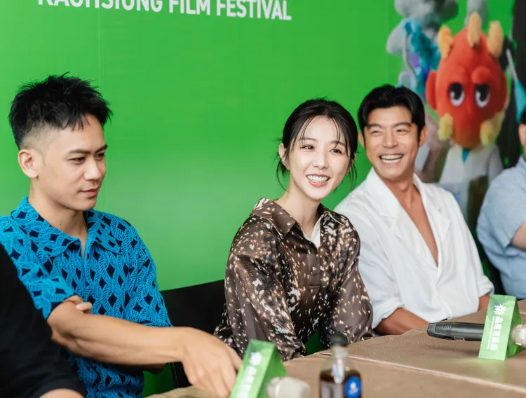 李淳（左起）、邵雨薇和王柏傑談拍攝趣事。高雄電影節提供