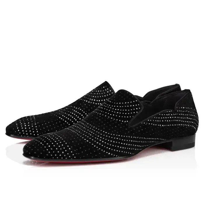 黄冠智搭配的Christian Louboutin Dandychick Orlato乐福鞋。品牌提供