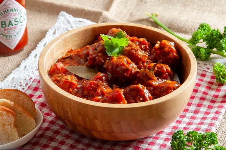 「墨西哥辣味牛肉丸」搭配辛香濃郁醬汁，辣中帶香，完美展現墨西哥料理熱情奔放的風格。台北凱撒大飯店提供