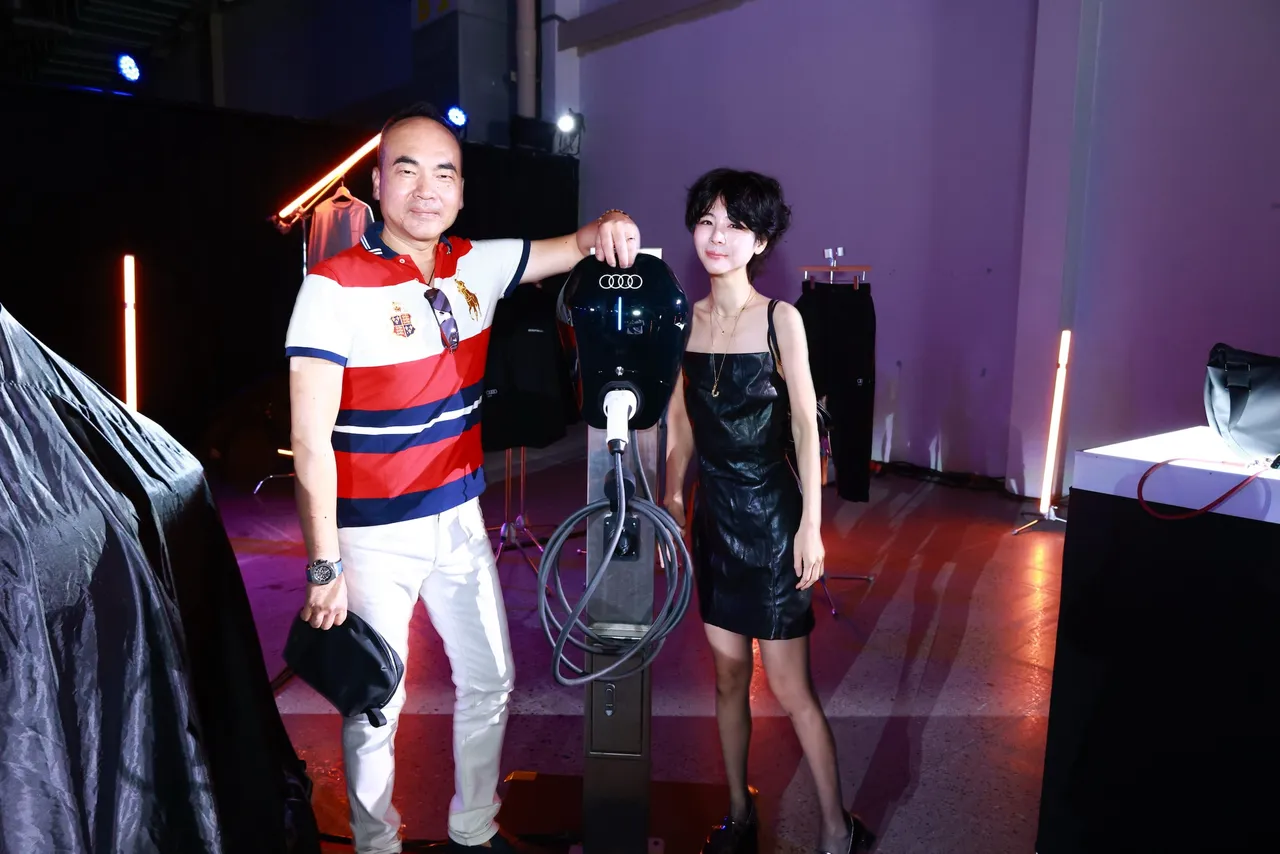 EVOASIS AC家用充电桩提供原厂保固与标准相容性,让车主回家即能安心补电。业者提供