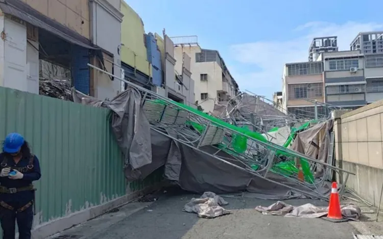 該處在今年8月就曾發生工安意外，壓毀汽機車，現在又被開罰。工務局提供