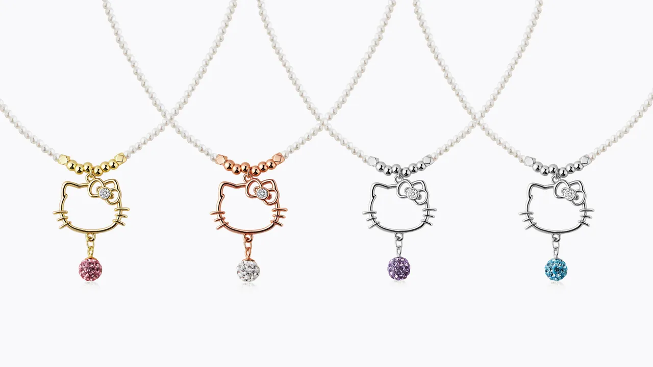 Lucy's X Hello Kitty「Paradise of Pearls」滿鑽球項鍊,各1195元。品牌提供