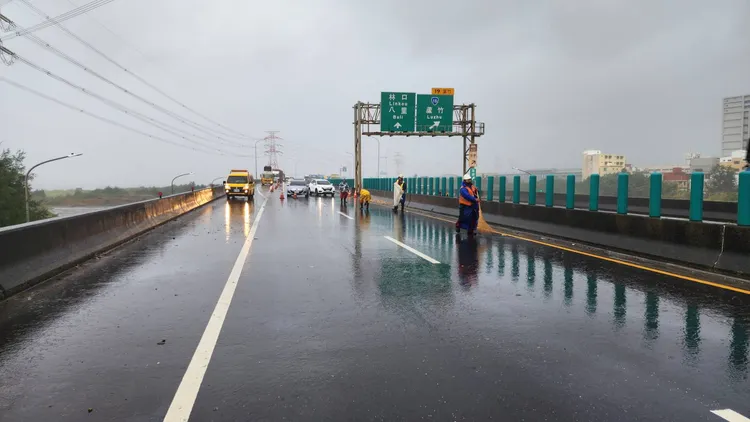 警消到場調查。翻攝畫面