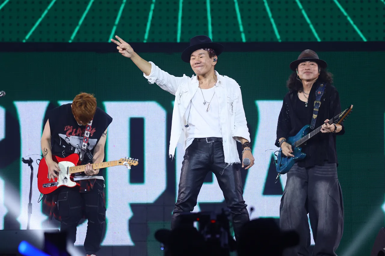 赵传首度登超犀利趴演出。相信音乐提供