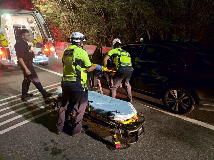 送醫。第三分局提供