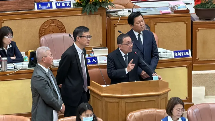 侯友宜聽聞小四學童個案與施暴影片也感到訝異，下令教育局與警察局、校方等單位可成立專案小組，針對該個案與其家長溝通，不能妨礙到其他學生的受教權。曾佳俊攝