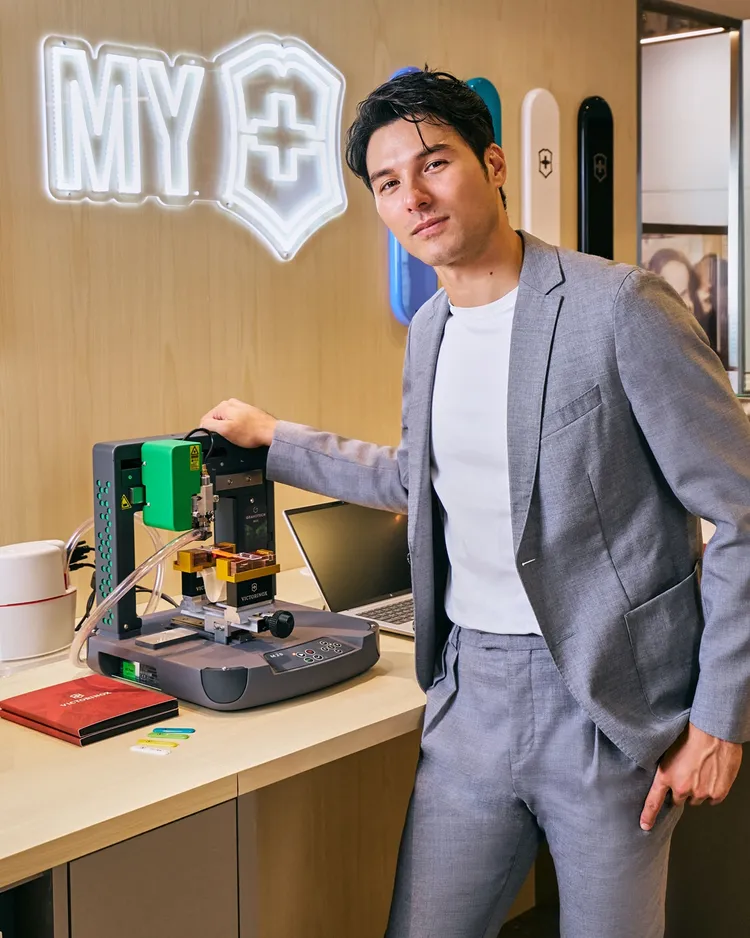 鳳小岳體驗快閃店中的專屬客製化服務。品牌提供