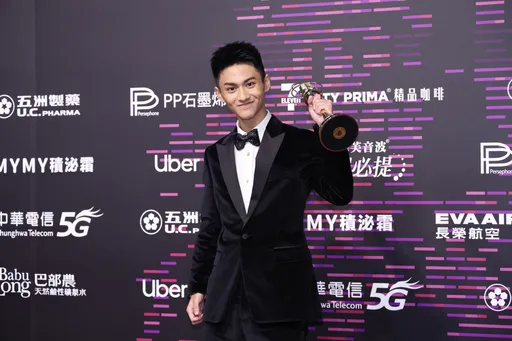 金鐘獎|16歲朱宥丞奪男配角 首抱金鐘淚謝母親:12年沒白費