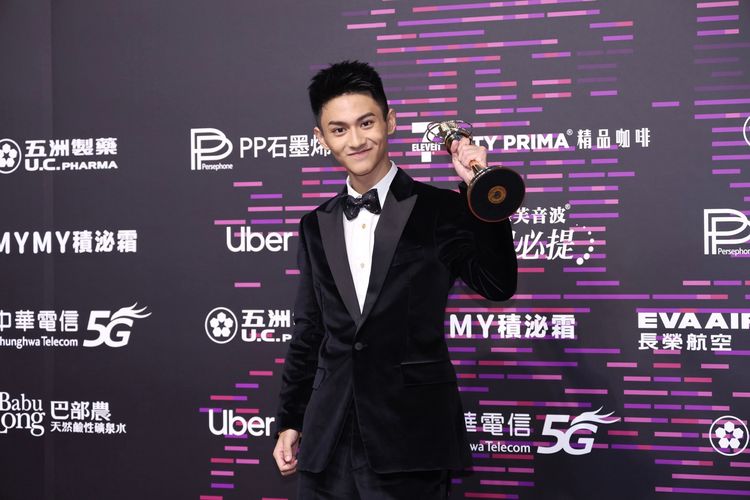 金鐘獎｜朱宥丞奪男配淚謝母親　首抱金鐘：12年沒白費