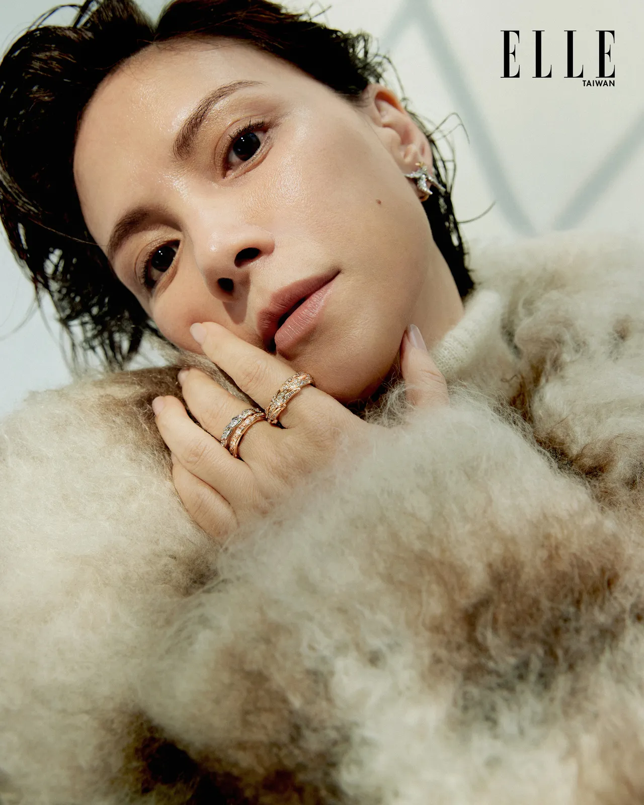 李心洁拍摄《ELLE》封面。《ELLE》国际中文版提供